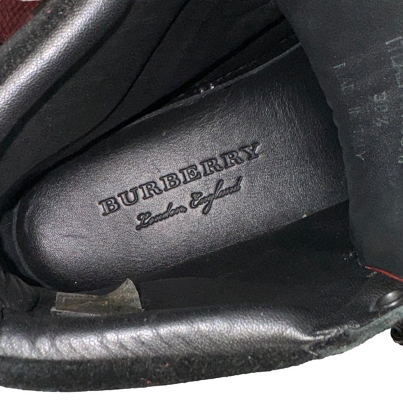 BURBERRY Black & Burgundy Leather Snake Print Buckle Women's Sneakers 38.5-8.5US - Picture 9 of 12